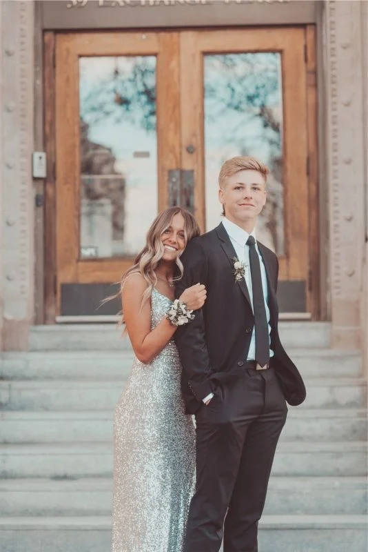 women's apple-shaped body dressesSpaghetti Straps Sequins Long Prom Dress Elegant Formal Gown Y136 women's apple-shaped body dressesSpaghetti Straps Sequins Long Prom Dress Elegant Formal Gown Y136