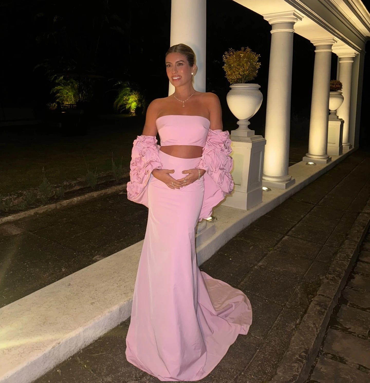 Bell-Sleeve DressSexy Pink Three Pieces Prom Dresses With Flower Cape Ruffles Mermaid Long Evening Dressing Gowns Maternity Dress Bell-Sleeve DressSexy Pink Three Pieces Prom Dresses With Flower Cape Ruffles Mermaid Long Evening Dressing Gowns Maternity Dress