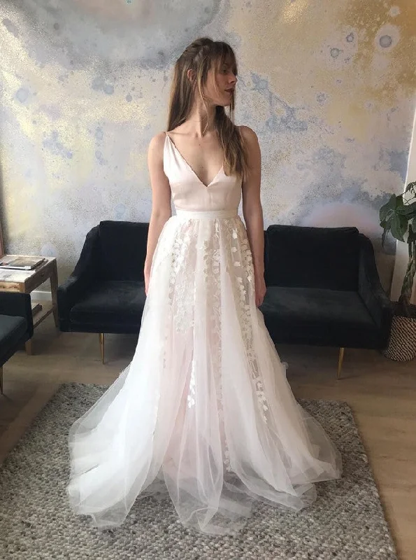 women's mini dressesElegant A-Line V-Neck Tulle Wedding Dress With Appliques OW493