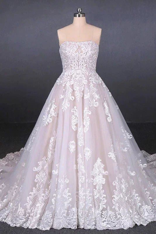 women's bespoke dressesPuffy Strapless Tulle Wedding Dresses with Lace Appliques Long Train Lace Up Bridal Dresses N2300
