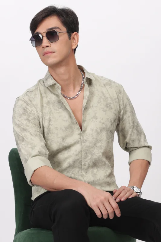 Men's Color-Blocking Shirts for a Statement LookGreen Slim Fit Self Design Casual Shirt Men's Color-Blocking Shirts for a Statement LookGreen Slim Fit Self Design Casual Shirt