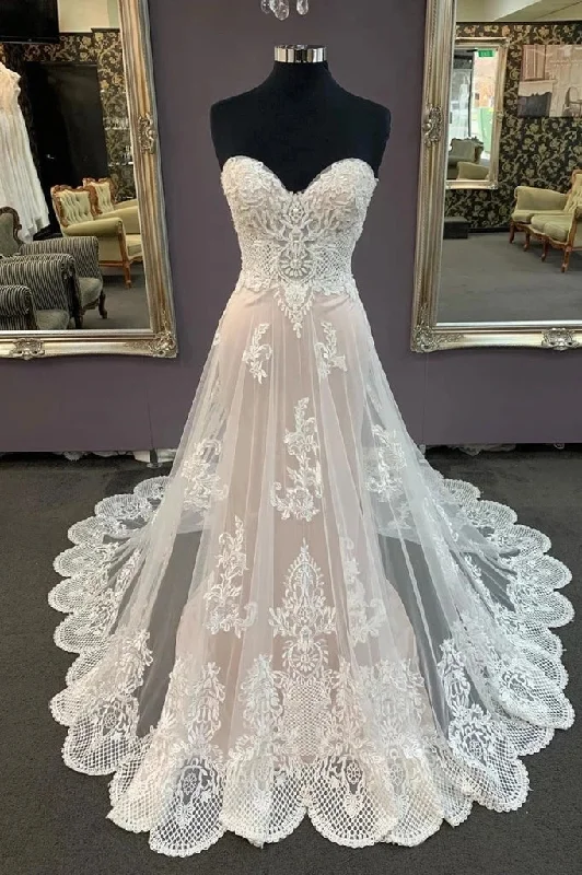 women's maximalist dressesA Line Sweetheart Sleeveless Lace Appliqued Beach Wedding Dress Bridal Dress N2534