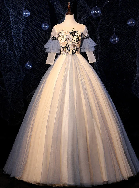 Velveteen DressChampagne Blue Tulle Short Sleeve Backless Appliques Quinceanera Dress
