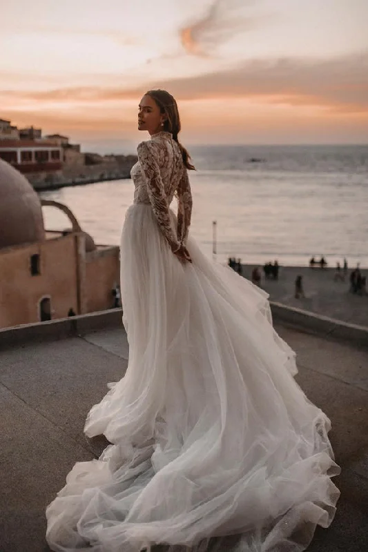 Ball Gown DressBall Gown High Neck Long Sleeves Tulle Wedding Dresses with Lace N135