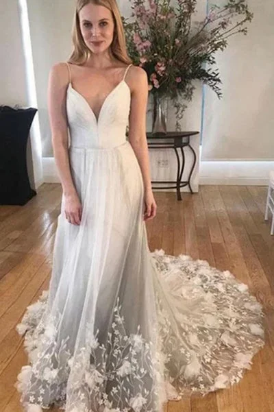 women's wrap dressesSpaghetti Strap V-Neck Tulle Beach Wedding Dresses with Lace Appliques