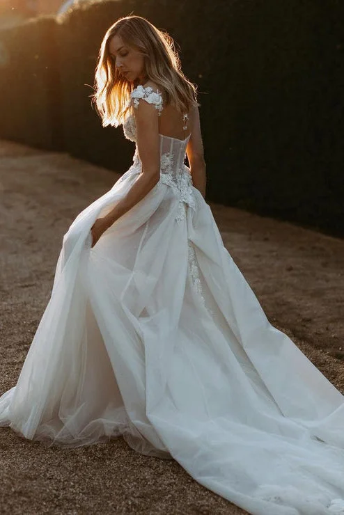 Cold-Shoulder DressA Line Off the Shoulder Tulle Beach Wedding Dresses with Appliques N119