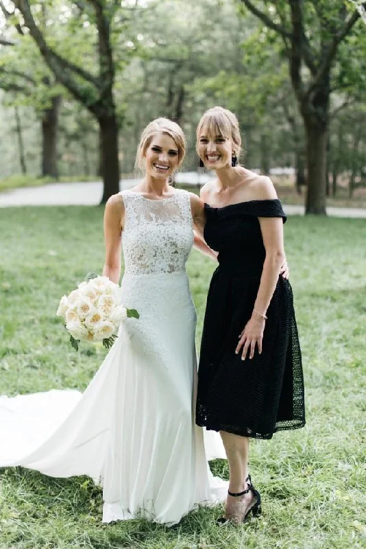 women's empire waist dressesChic Sleeveless Long Wedding Dresses with Lace Appliques Long Train Beach Wedding Dresses N2550