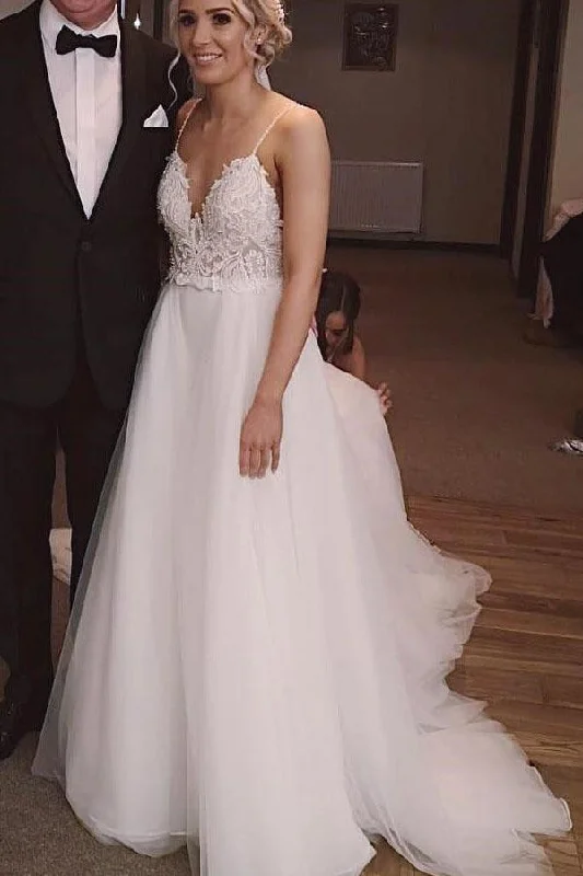 women's spaghetti strap dressesIvory Backless Spaghetti Straps Tulle Beach Wedding Dresses Lace Applique Bridal Dresses N2415