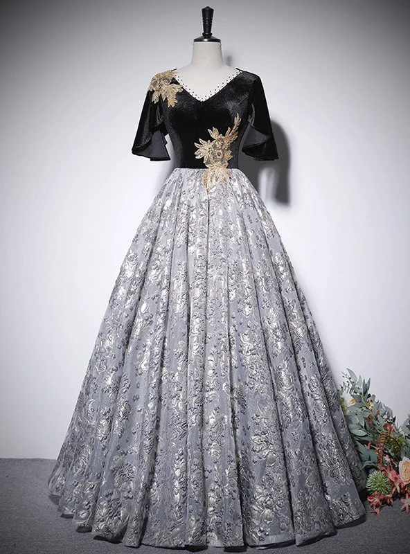 women's pear-shaped body dressesBlack Velvet Appliques Quinceanera Dress