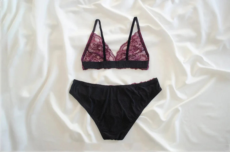 Winterberry Lace Set