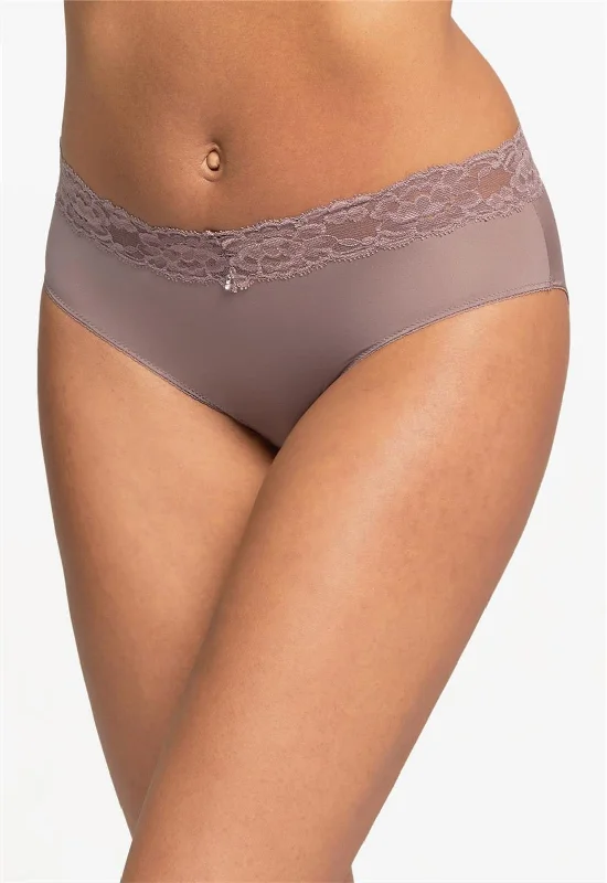 Almond Spice Brief