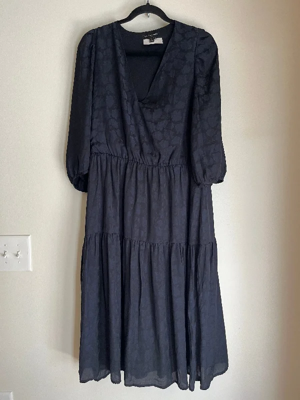 women's striped dressesDress Work By Banana Republic O In Black, Size: L